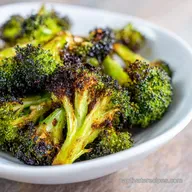 Roasted Broccoli for 4 Servings: Crispy Caramelized Florets